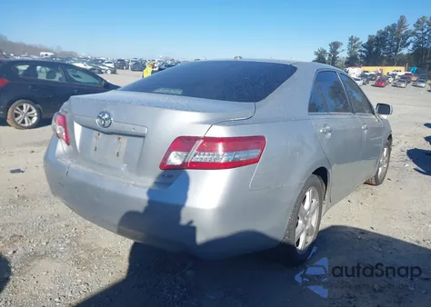 2010 Toyota Camry Le z USA, uszkodzony, nr VIN 4T1BF3EK0AU018345